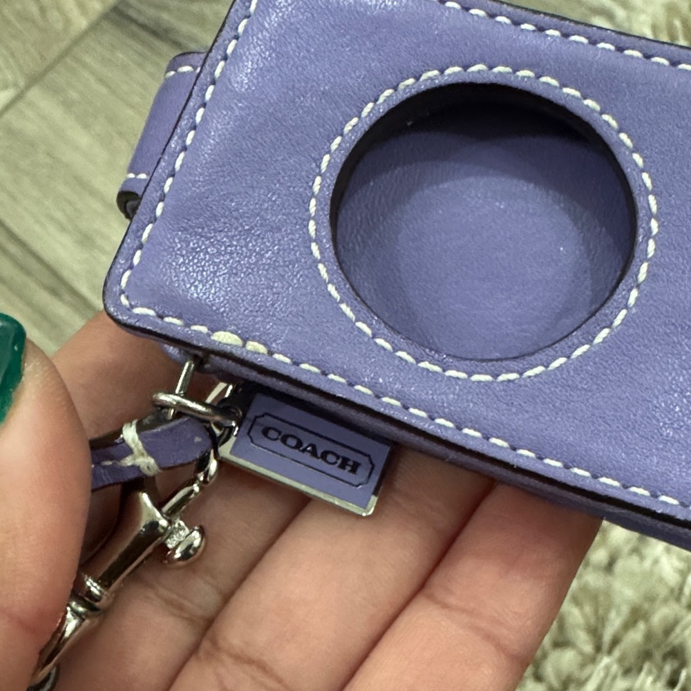 Coach iPod Nano purple leather case - Picture 3 of 9